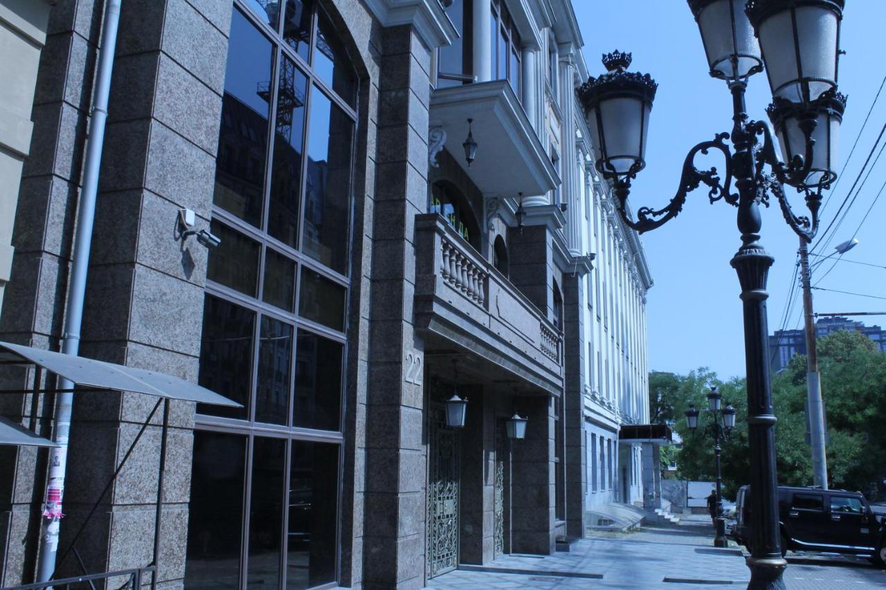 Apartment - Heart Of Odessa Экстерьер фото
